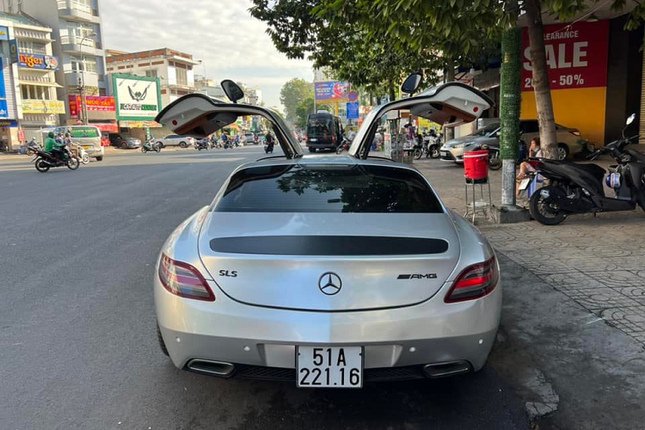 Can canh Mercedes-Benz SLS AMG canh chim hon 8 ty cua dai gia Dang Le Nguyen Vu-Hinh-4