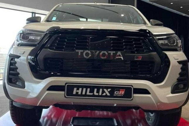 Chi tiet Toyota Hilux GR Sport 2022 may dau 2.8L-Hinh-6