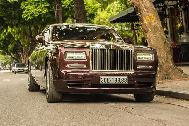 Rolls-Royce Phantom Lua thieng cua dai gia bi bat Trinh Van Quyet ha gia 2,8 ty