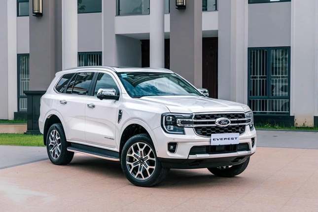 Ford Everest 2024 tu 1,099 ty den 1,499 ty dong-Hinh-5