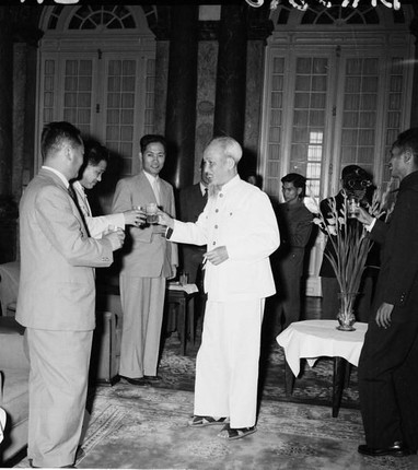 Hinh anh Thu tuong Kim Nhat Thanh tham huu nghi Viet Nam nam 1958-Hinh-2