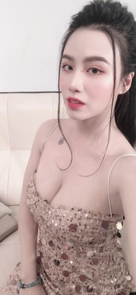 Phong cach thoi trang bong mat cua hot girl Linh Miu-Hinh-4