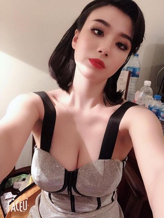 Phong cach thoi trang bong mat cua hot girl Linh Miu
