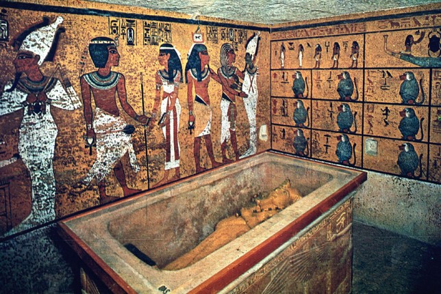 Biet gi ve bau vat trong lang mo pharaoh noi tieng Ai Cap