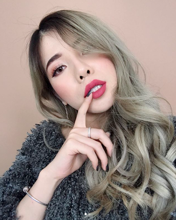 Blogger beauty Viet Nam dau tien nhan nut vang Youtube la ai?-Hinh-7