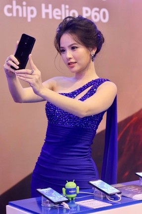 Hot Girl Mi Go: 'Toi kiem ra tien nen khong danh doi danh du ban than'-Hinh-8