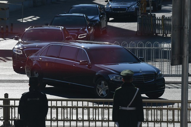 Mercedes-Benz S600 cua ong Kim Jong Un sap den Ha Noi?