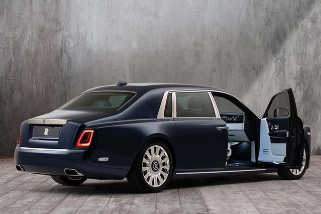 Xe sieu sang Rolls-Royce Phantom 'hoa hong': Tac pham nghe thuat-Hinh-2