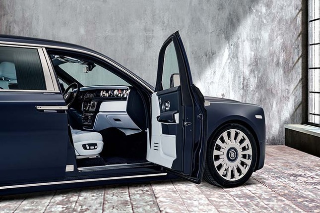 Xe sieu sang Rolls-Royce Phantom 'hoa hong': Tac pham nghe thuat-Hinh-3