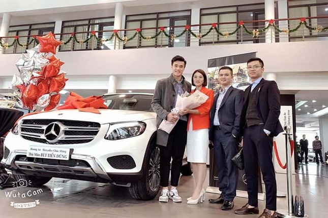 Thu mon Bui Tien Dung khui hop Mercedes-Benz GLC tien ty-Hinh-2