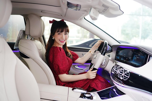 Hoa Minzy chi gan 5 ty dong tau Mercedes-Benz S450L Luxury-Hinh-3
