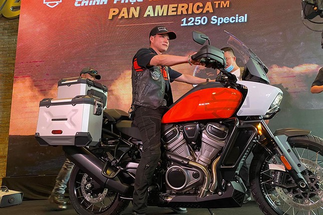 Can canh Harley-Davidson Pan America gia 1 ty cua dan choi Viet