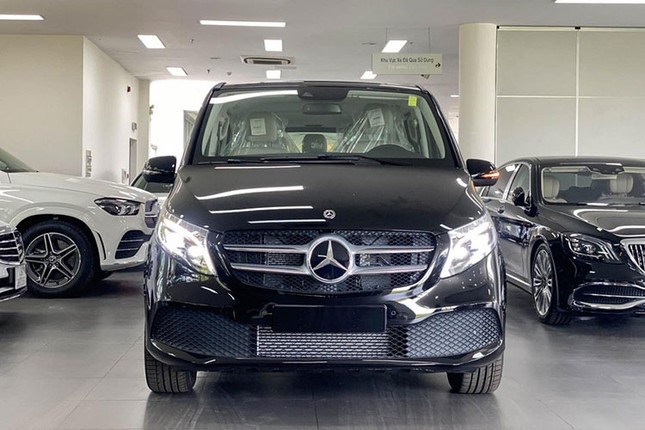 Can canh cap Mercedes-Benz V-Class duoc Cuong Do la mua cho con-Hinh-2