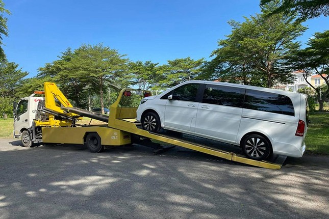 Can canh cap Mercedes-Benz V-Class duoc Cuong Do la mua cho con-Hinh-8