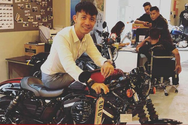 Dai gia Minh Nhua ban Harley-Davidson hon 460 trieu dong