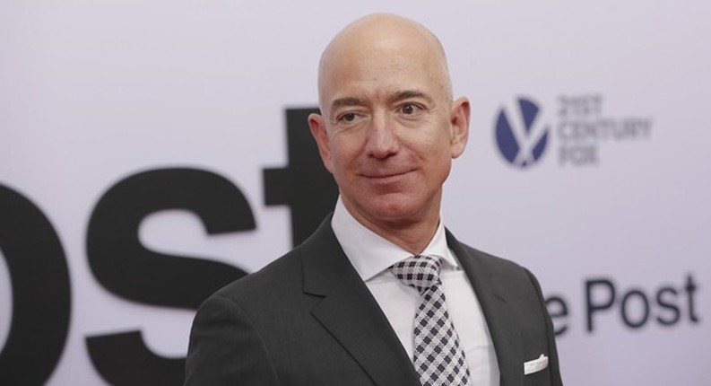 CEO Amazon Jeff Bezos kiem duoc hon 3 ty dong moi phut-Hinh-6