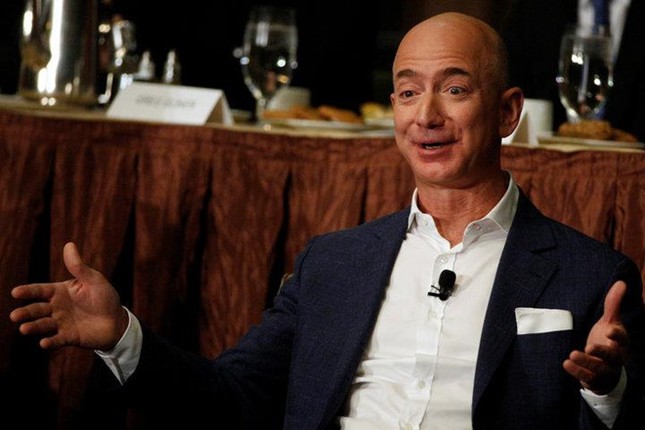 CEO Amazon Jeff Bezos kiem duoc hon 3 ty dong moi phut-Hinh-9