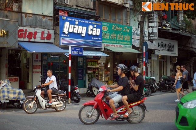 Cuc thu vi: Pho Thay Boi o Ha Noi gio ra sao?