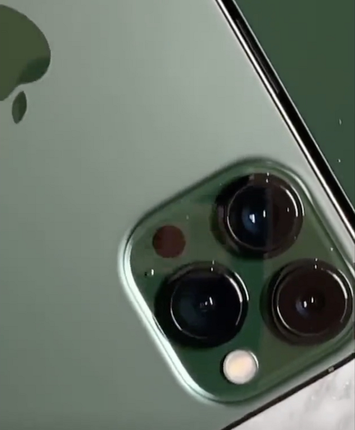 Can canh iPhone 13 mau Alpine Green dep khong ti vet-Hinh-12