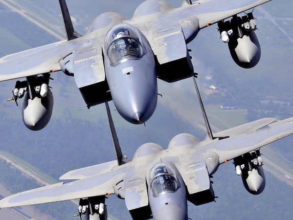 Vi sao F-15 lai la may bay tot nhat hanh tinh, MiG-Su o dau?