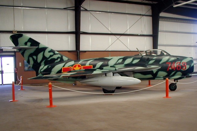 Can canh MiG-15, “ban dap” cua phi cong chien dau VN-Hinh-5