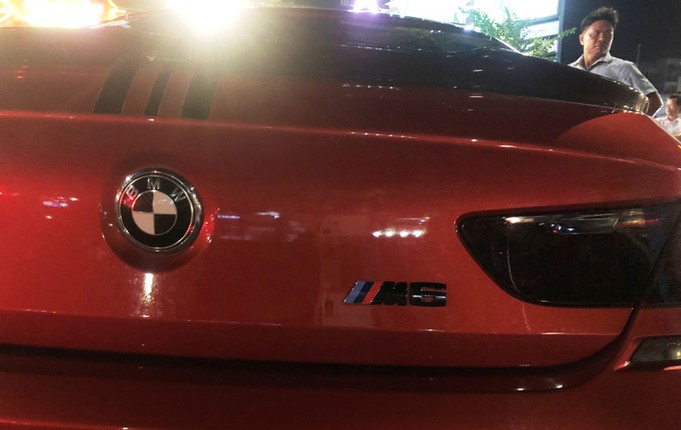 Nghi van “sieu xe” BMW M6 duy nhat o TP HCM gay tai nan kinh hoang-Hinh-9