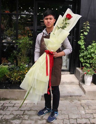 Dan mang san hoa hong “khong lo” lam qua Valentine