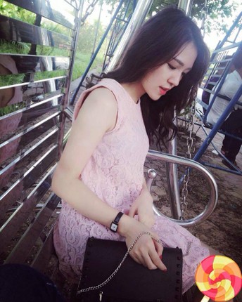 Xinh dep, me bong da hot girl fan Chelsea gay sot mang Viet-Hinh-9