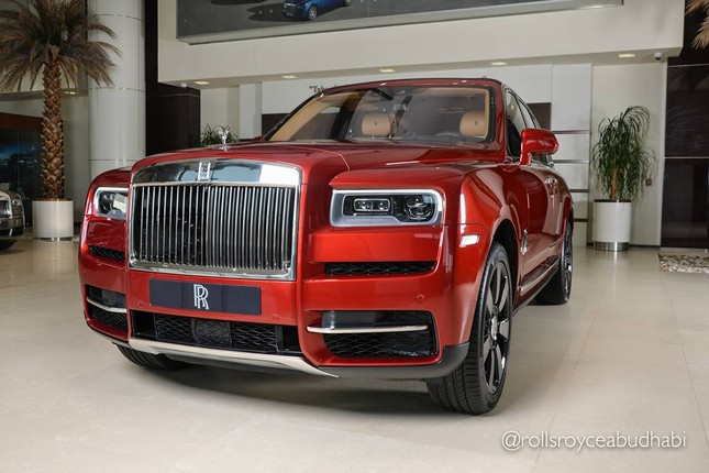 “Soi” showroom xe sieu sang Rolls-Royce dinh nhat TG-Hinh-5