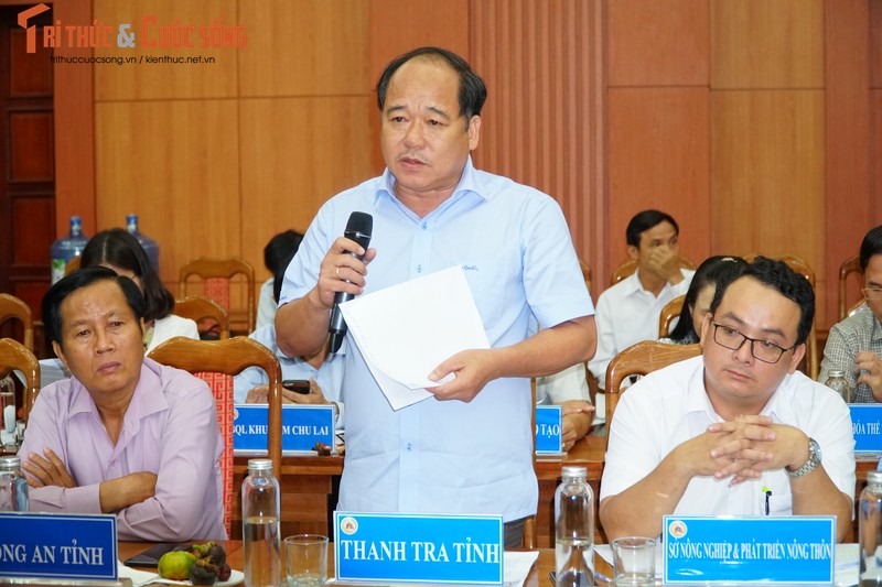 Ban 'dat vang' cho vo nguyen Bi thu Quang Nam: Cong nhan hop dong trai luat