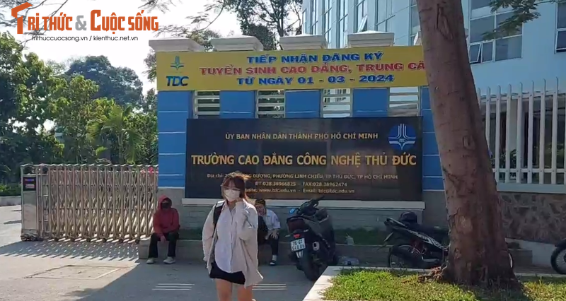 Can canh duong Chuong Duong sap duoc cai tao cong thoat nuoc, via he-Hinh-2